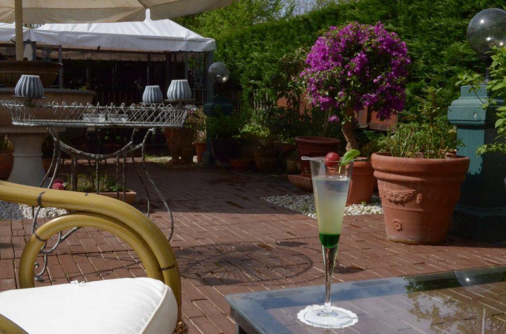 Hotel Restaurant Kutchi Bellevue Екстериор снимка